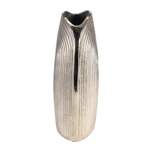 Vase de table contemporain en métal sculpté, finition argentée, design ajouré, hauteur 39 cm, accent décoratif pour la maison - Product Image 4