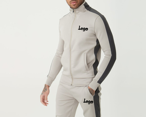 Survêtement gris clair zippé pour homme avec bandes latérales noires et logo imprimé, coupe décontractée, tricoté en polyester et coton, idéal pour l'automne - Product Image 1