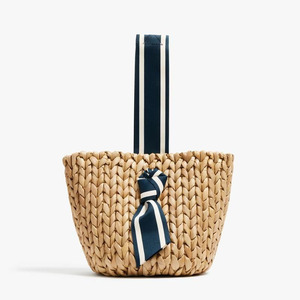 Bolso Tote de Paja Tejida Ecológico Rectangular de Jacinto de Agua Estilo Boho para Playa de Verano, Moderno y Multifuncional, Hecho en Vietnam - Product Image 3