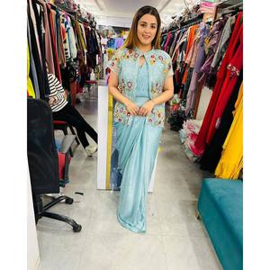 Sari Listo para Usar con Bordado para Fiestas y Eventos Nocturnos - Product Image 3