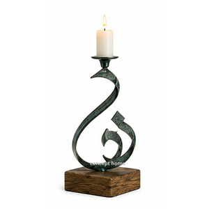 Porte-bougie en fer avec motif en spirale sur base en bois, décoration d'intérieur, porte-bougie en métal durable - Product Image 1