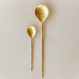 ช้อนเสิร์ฟเคลือบทอง ดีไซน์มินิมอล ด้ามยาว อุปกรณ์โลหะ - Product Image 2