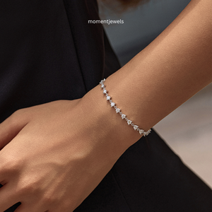 Bracelet Tennis Argenté avec Zircons Cubiques, Chaîne à Maillons et Fermoir, Bijou Cadeau pour Femme - Product Image 2