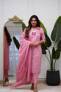 Ensemble Kurti Sharara brodé rose, tenue traditionnelle pour femmes musulmanes, haut long, broderie florale, vêtements de détente - Product Image 2