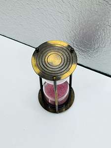 Sablier 3D en laiton massif de 6 pouces, finition Commando, motif animal et ange |   Pièce de table décorative vintage en fonte pour la remise des diplômes - Product Image 3