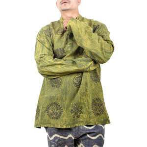 T-shirts promotionnels imprimés de fleurs vertes, design élégant de Kurtha - Product Image 1