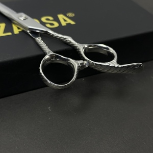 Ciseaux de coiffure ergonomiques pour droitiers 420J2, ciseaux professionnels de salon, acier inoxydable tranchant pour une coupe de précision - Product Image 5