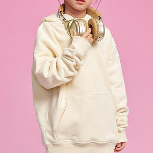 Sweat-shirt à capuche unisexe pour enfants, couleur unie, coupe ample, design avec poche, vêtement décontracté pour l'automne, 100% coton - Product Image 1