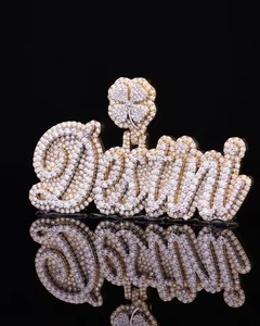 จี้รูปสุนัขแบบ Iced Out ประดับด้วยเพชรโมอิสซาไนต์ทรงกลม ชุบทอง 18K ดีไซน์หรูหรา จี้แบบสองสีสไตล์แร็ปเปอร์สุดหรู - Product Image 1