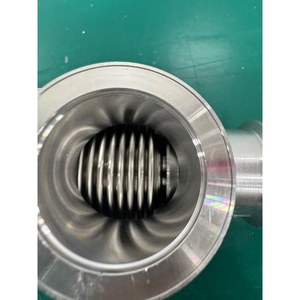 Vanne à soufflet haute pression SMC XLD-40K, utilisée comme pièce détachée pour équipement semi-conducteur d'occasion - Product Image 4
