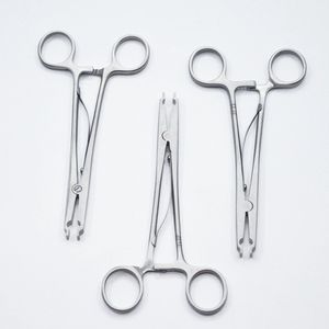 Pinza para toallas quirúrgicas de acero inoxidable tipo Backhaus, pinza para paños médicos, instrumento reutilizable de QASIDEN INSTRUMENTS - Product Image 3