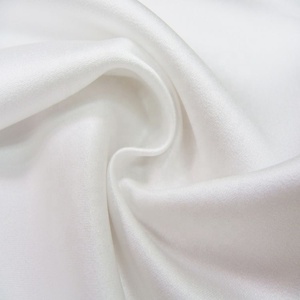 Tissu satiné blanc ivoire LCL275 Taïwan 100 % polyester, poids moyen, tissé, pour robes de mariée, vêtements de mariage et accessoires pour filles - Product Image 5