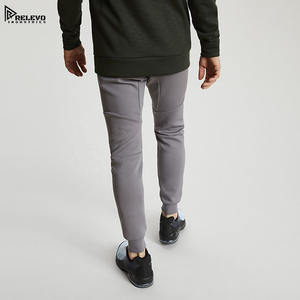 Conjunto de chándal de 2 piezas para hombre |   Conjunto Deportivo de 2 Piezas para Hombre: Sudadera con Capucha y Pantalones Deportivos - Product Image 6