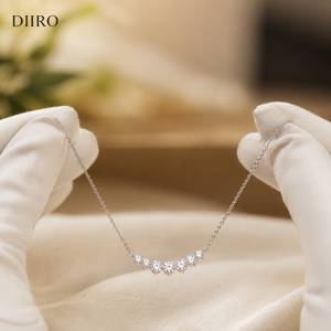 Collier élégant pour femme en or blanc 14 carats plaqué or, chaîne minimaliste, diamant rond en moissanite - Product Image 3