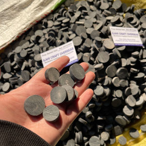 Boutons en corne de buffle en gros, noirs, tailles 16mm/19mm/21mm/23mm/26mm/29mm/31mm pour accessoires vestimentaires - Product Image 1