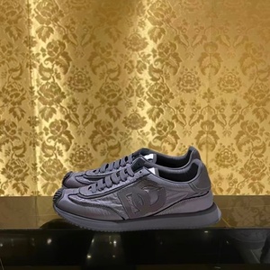 Zapatillas de Diseño de Alta Calidad con Detalles Fruncidos para Hombre y Mujer Dolcegabbaas-dgs, Ajuste Cómodo, Aptas para Uso en Exteriores - Product Image 4