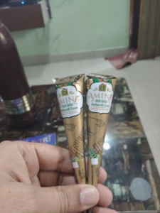 Cône de henné brun biologique Amina |   Tatouages temporaires pour les fêtes de mariage indiennes traditionnelles |   370G Produit corporel naturel à base de plantes sûr pour le corps - Product Image 5