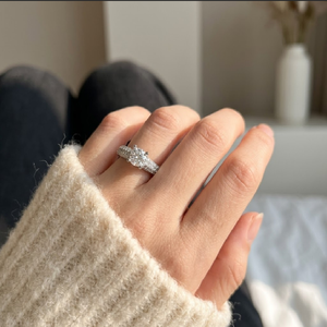 China Direct Factory Jewelry Real High End 18k Solid White Gold Natural Diamond Shape Classic Engagement Solitaire Ring Wedding - Product Image 3