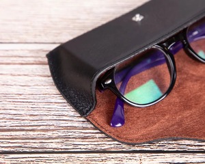Étui pour lunettes de lecture en cuir véritable, fin et élégant, protection pour lunettes, export direct du fabricant LGC-0160 - Product Image 4