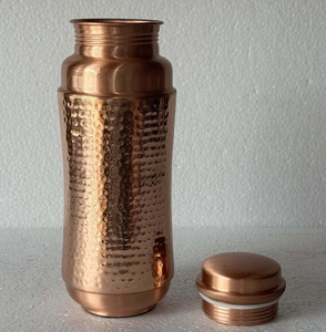 Bouteille d'eau artisanale en cuivre pur massif, prix d'usine, gourde en métal massif, accessoires d'hydratation thérapeutique - Product Image 4