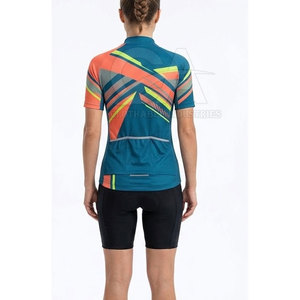 เสื้อจักรยานสำหรับผู้หญิง ระบายอากาศได้ดี เหมาะสำหรับปั่นจักรยานบนถนน ผลิตจากผ้าแห้งเร็ว มีซิปยาวเต็มตัว กระเป๋าหน้า-หลัง และออกแบบมาเพื่อประสิทธิภาพสูง - Product Image 6