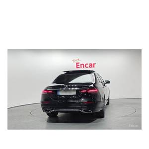Mercedes-Benz Clase E E350 4MATIC AMG Line 2023, 10,784 km, Caja de Cambios Automática, Asientos de Cuero, Volante a la Izquierda, Cámara Trasera - Product Image 4