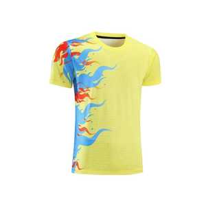 Conjunto Deportivo de Verano para Hombre, Camiseta de Fútbol Sublimada Amarilla con Estampado Azul y Rojo, Manga Corta, Malla Transpirable, Pantalones Cortos Negros - Product Image 3