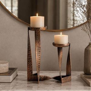 Lanterne décorative rustique en métal martelé de style vintage, support de bougie, centre de table pour la maison, les mariages et les tables à manger - Product Image 1