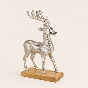 Estatua de Reno Navideño de Metal Pulido al por Mayor, Reno de Aluminio 100% Hecho a Mano sobre Base de Madera, Elegante Escultura Animal - Product Image 3