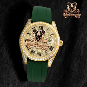 Reloj Digital de Lujo en Tono Dorado con Movimiento ETA, Alarma, Bisel con Cristales, Esfera con Números Romanos y Correa de Goma Negra - Product Image 6