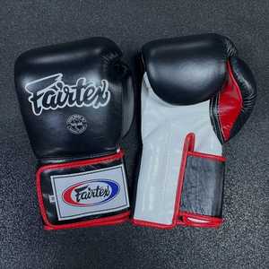 Gants de boxe de haute qualité, faits à la main, protection UV, en cuir, fermeture à boucle, pour l'entraînement au kickboxing - Product Image 3