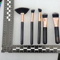 Set Kuas Vegan Duster dengan aplikator, bulu sintetis bebas kekejaman, kuas pelindung yang lembut