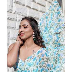 Sari en Georgette et Chiffon Bleu Floral, Doux et Résistant, Toutes Saisons, Élégant, Imprimé avec des Volants - Product Image 2