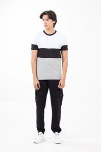 Camiseta de Manga Corta para Hombre, Cuello Redondo, Corte Regular, Diseño Sólido con Detalles en Contraste, Tejido Casual - Product Image 2