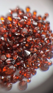 Diamant synthétique rouge orangé vif, cultivé en laboratoire, taille brillant, facetté, certifié IGI, pierres lâches, plusieurs tailles, pierre pour bijoux - Product Image 2