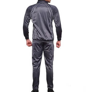 Ensemble de survêtement d'hiver pour homme avec capuche et fermeture éclair intégrale, finition brillante, ensemble de jogging deux pièces, tenue de sport pour l'entraînement et la gym - Product Image 4