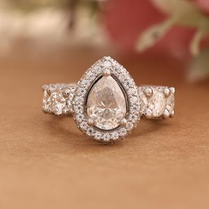 Bague en moissanite pour femme, forme poire, design halo, en argent sterling 925, bijoux de mariée - Product Image 3