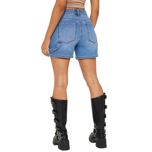 Shorts en jean délavé bleu clair pour femme, coupe décontractée, taille basse, bords bruts, fermeture boutonnée, en coton respirant - Product Image 2
