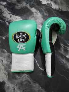 Custom OEM Leather Lace Up Boxing Gloves Professional Training Sparring Glove Custom Logo <b>Mint</b> Green <b>Black</b> Pro Boxing Gloves - Product Image 4