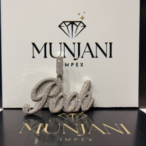 Colgante de Lujo POOH con Letra Redonda de Plata 925 y Diamantes Tallados, Joyería Personalizada con Nombre, Chapado en Plata, Certificado IGI, para Hombre - Product Image 4