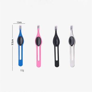 Pince à épiler de haute qualité, pince à sourcils pointue et inclinée en acier inoxydable avec prise plane - Product Image 6