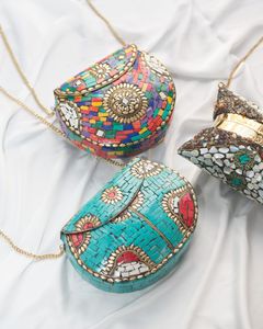 Bolso de Mano Personalizado Hecho a Mano con Decoración Floral de Kundan, Bolso de Moda para Novia, Bolso de Diseñador para Fiesta de Bodas, Estilo Lujoso - Product Image 2