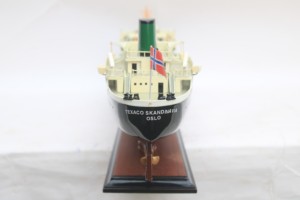 Citerne à pétrole TEXACO SKANDINAVIA |   Modèle de navire norvégien artisanal en bois pour les amateurs de navigation, décoration, cadeau d'affaires - Product Image 6
