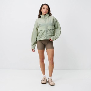 Chaqueta Utilitaria Verde Claro Cortavientos de Manga Larga con Cuello Alto y Cierre de Cremallera, Tejido de Poliéster, para Primavera - Product Image 2