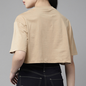 เสื้อยืดครอปท็อปผู้หญิงลำลองใส่สบายระบายอากาศได้ดี ผลิตจากผ้าฝ้ายเป็นมิตรกับสิ่งแวดล้อม เหมาะสำหรับฤดูร้อน ขายดี มีบริการรับผลิตแบบ OEM และ ODM ปรับแต่งได้ตามต้องการ แขนสั้น - Product Image 5
