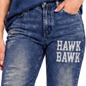 Jeans de mezclilla vintage ajustados y desgastados para mujer, corte recto, cintura media, lavado medio, con estampado de Hawk Bawk Puff - Product Image 4