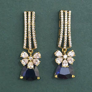 Grossistes de bijoux fantaisie en Inde, boucles d'oreilles classiques en zircone cubique avec placage Mehndi 443966 - Product Image 1