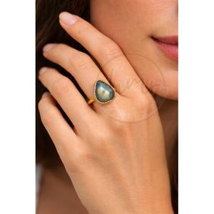 Anillo de Latón Chapado en Oro con Labradorita Natural, Forma de Pera, Estilo Bohemia, Diseño de Paz, Joyería Unisex Hecha a Mano - Product Image 3