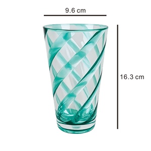 Vaso de Agua Moderno en Espiral de Plástico Irrompible para Beber al Aire Libre Junto a la Piscina - Product Image 2