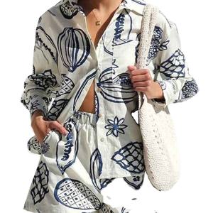 Conjunto de dos piezas de verano para mujer, compuesto por una blusa ligera y transpirable de lino de manga corta y pantalones anchos. - Product Image 4